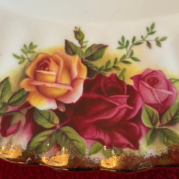 Royal Albert Old Country Roses Dinner Plate 10-3/8" Made in England - Picture 9 of 10